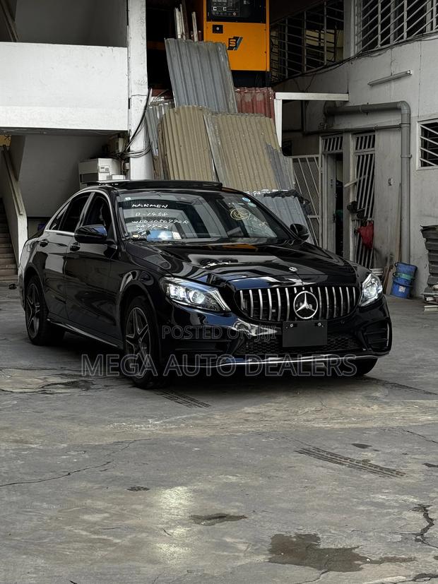 Mercedes-Benz C200 2019 Black