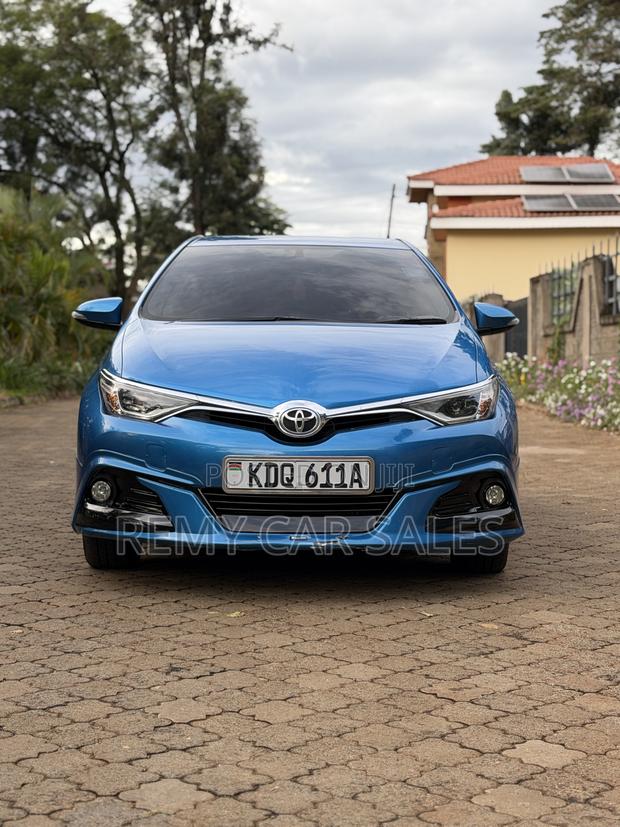 Toyota Auris 2017 Blue