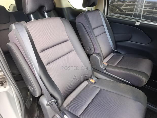 Nissan Serena 2019 Silver
