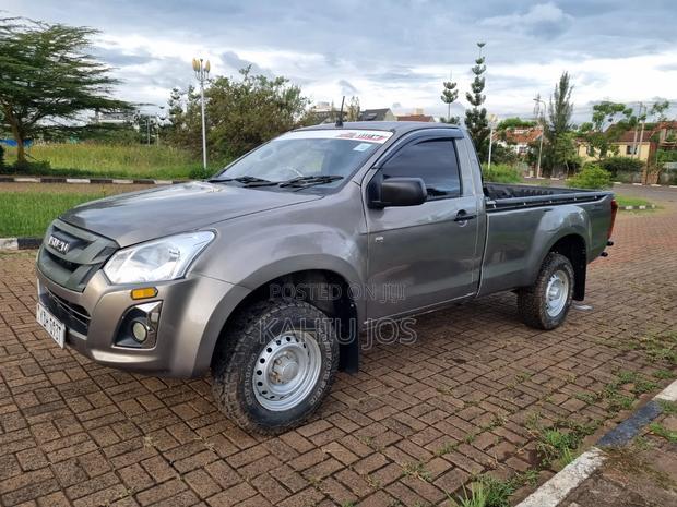Isuzu D-MAX 2022 Gray