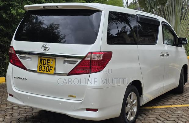 Toyota Alphard 2014 White