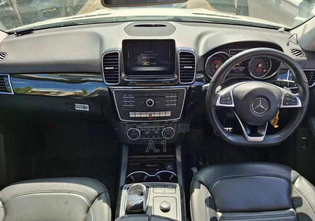 Mercedes-Benz GLE-Class GLE 350d 4MATIC 2018 White