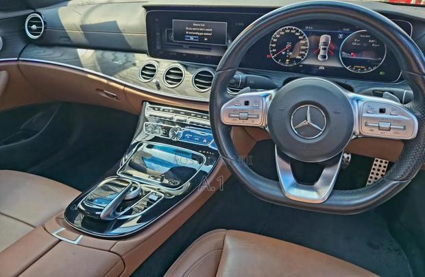 Mercedes-Benz E200 2019 Black