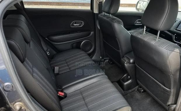 Honda Vezel 2018 Black