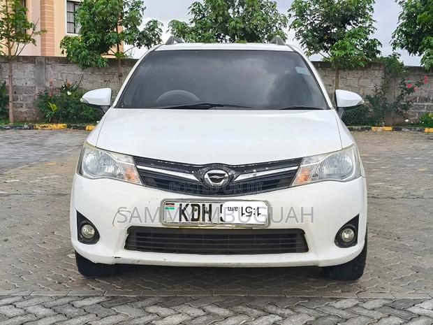 Toyota Corolla Fielder 2015 Pearl