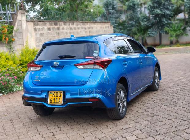 Toyota Auris 2016 Blue