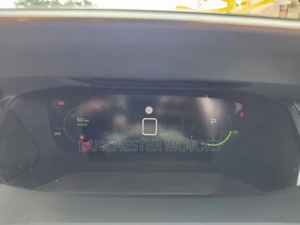 Peugeot 2008 2021 White