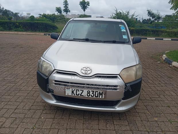 Toyota Succeed 2013 Silver