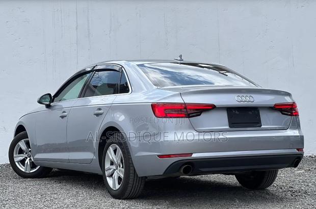 Audi A4 2.0T Premium FWD 2017 Silver