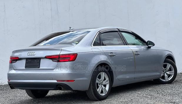 Audi A4 2.0T Premium FWD 2017 Silver