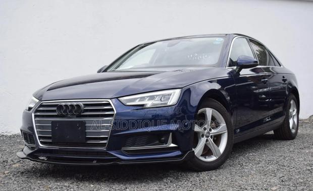 Audi A4 2.0T Premium FWD 2019 Blue