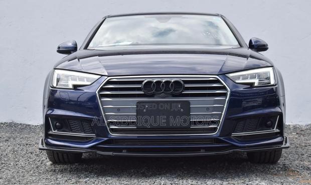 Audi A4 2.0T Premium FWD 2019 Blue