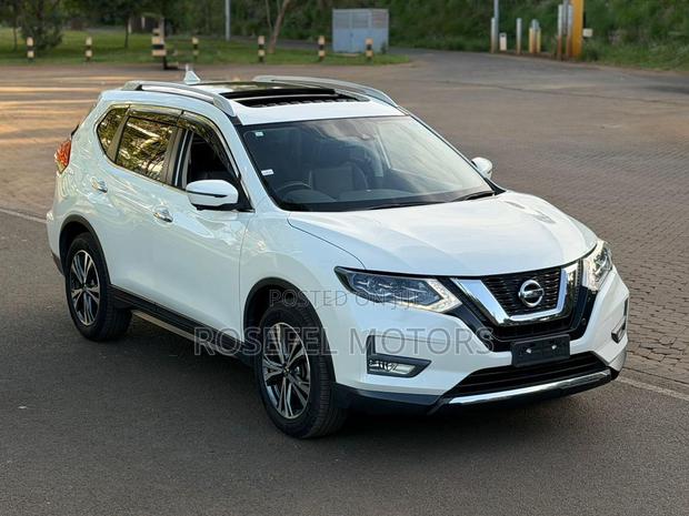 Nissan X-Trail 2.0 Petrol AWD 2019 White