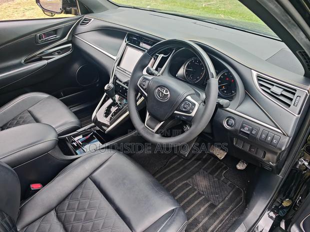 Toyota Harrier 2.0 2019 Black
