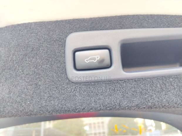 Toyota Harrier 2019 Off white