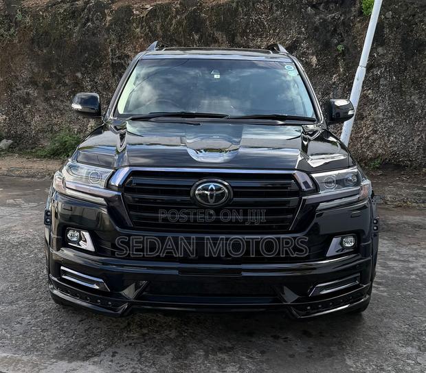 Toyota Land Cruiser 4.6 V8 ZX 2019 Black