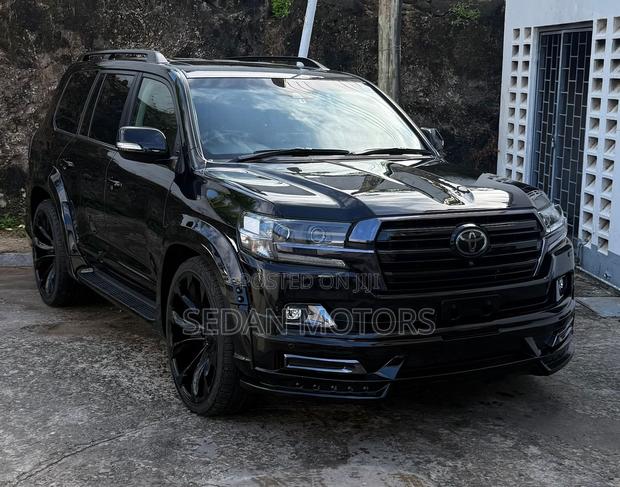 Toyota Land Cruiser 4.6 V8 ZX 2019 Black