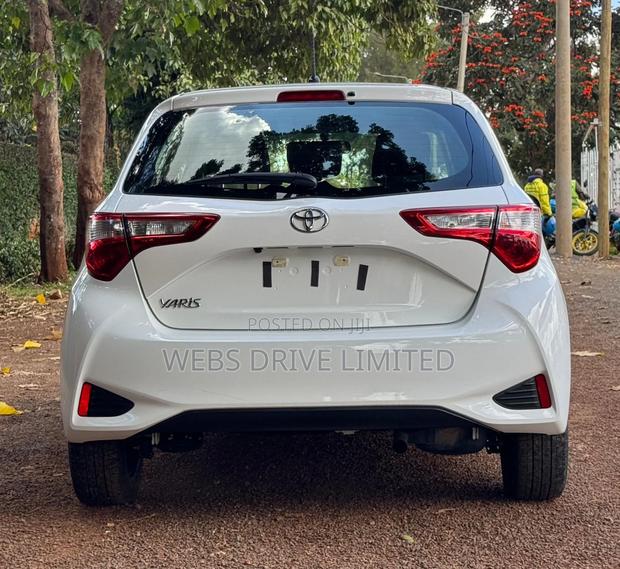 Toyota Vitz 1.3 AWD 5dr 2020 White