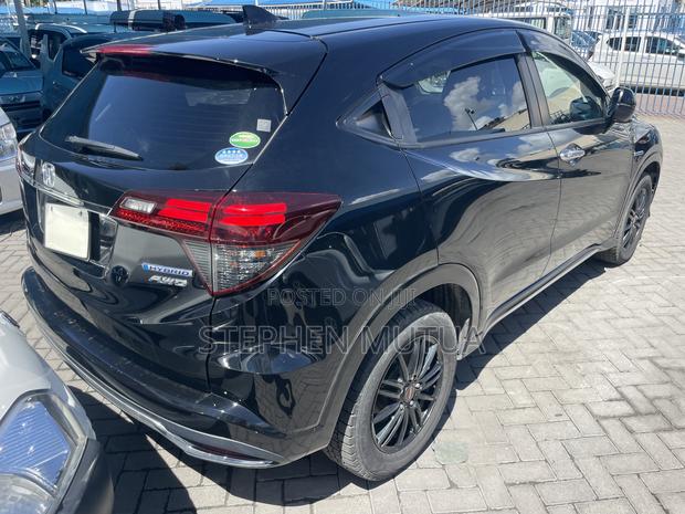 Honda Vezel 1.5 Hybrid 4WD 2020 Black