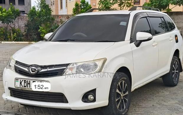 Toyota Corolla Fielder 2015 White
