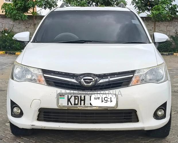 Toyota Corolla Fielder 2015 White