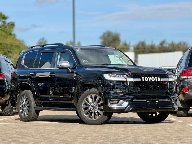 Toyota Land Cruiser 3.3 Diesel 4WD 2022 Black