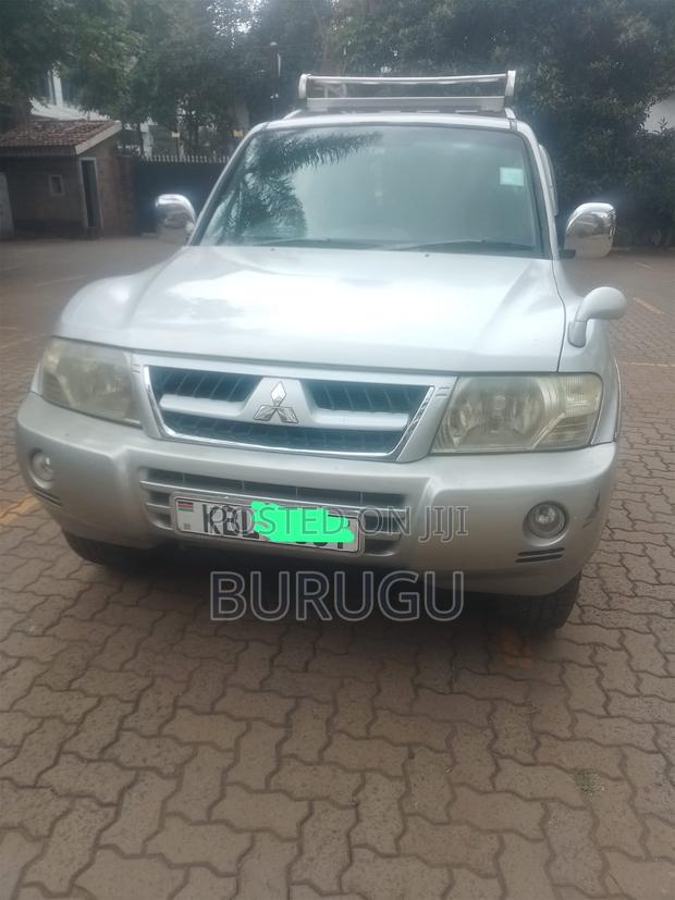 Mitsubishi Pajero 2003 Silver