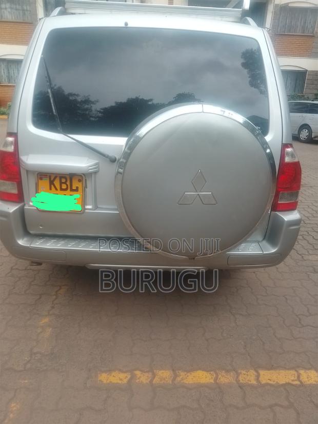 Mitsubishi Pajero 2003 Silver