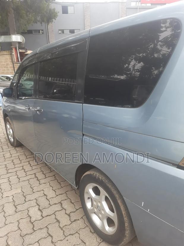Nissan Serena 2013 Blue
