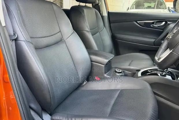 Nissan X-Trail 2019 Gold