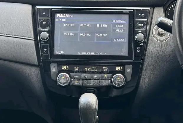 Nissan X-Trail 2019 Gold