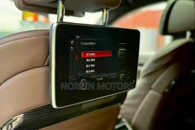 BMW 740 2019 Off white