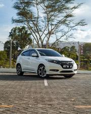 Honda Vezel 1.5 Hybrid 2WD 2017 White for sale