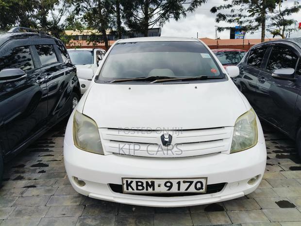 Toyota IST 2006 White