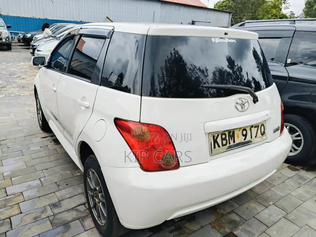 Toyota IST 2006 White