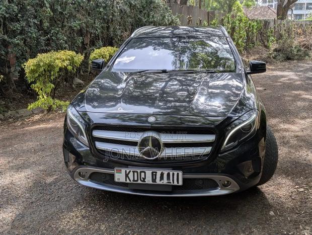 Mercedes-Benz GLA-Class 2017 Black