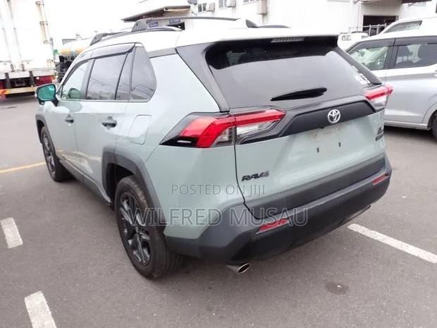 Toyota RAV4 Adventure AWD 2020 Green