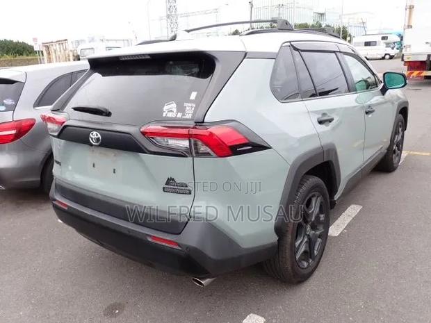 Toyota RAV4 Adventure AWD 2020 Green