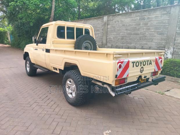 Toyota Land Cruiser 2008 Beige