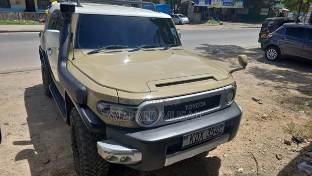 Toyota FJ Cruiser 2017 Beige