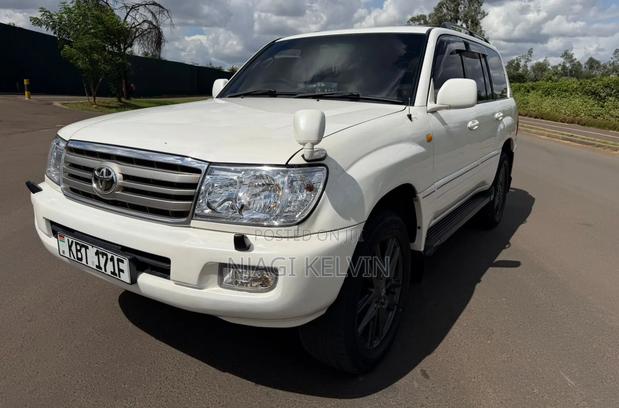 Toyota Land Cruiser 100 4.7 Executive 2007 White