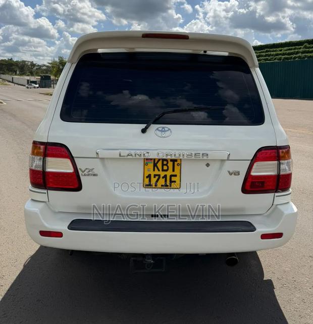 Toyota Land Cruiser 100 4.7 Executive 2007 White