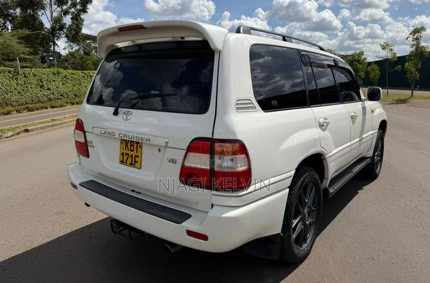 Toyota Land Cruiser 100 4.7 Executive 2007 White