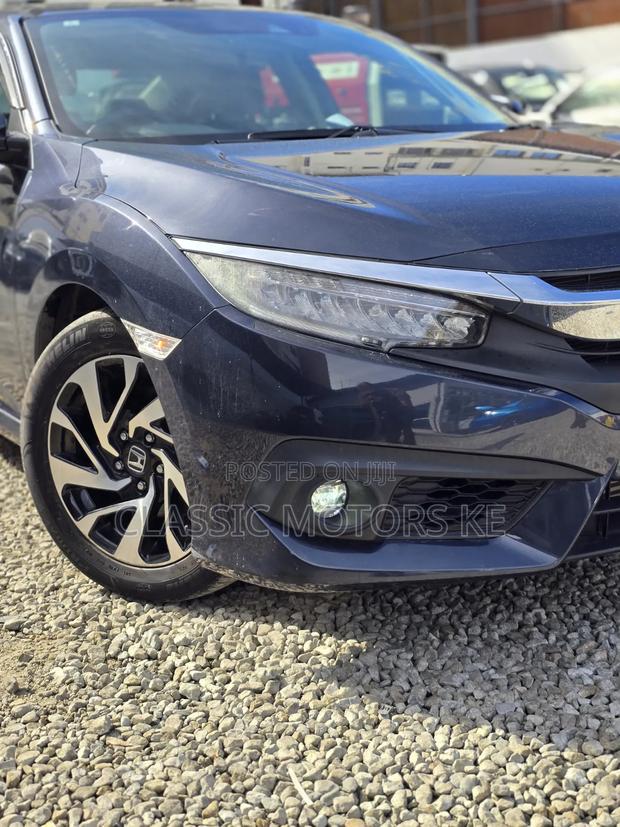 Honda Civic 2018 Gray