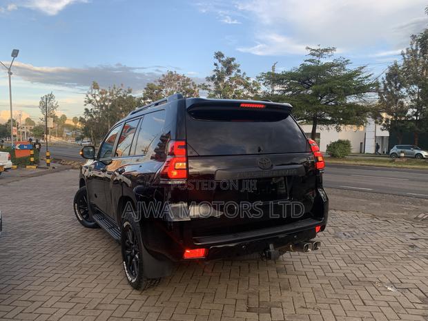 Toyota Land Cruiser Prado 2.8 2023 Black
