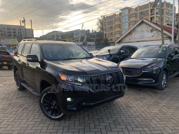 Toyota Land Cruiser Prado 2.8 2023 Black