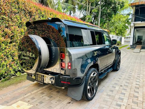 Land Rover Defender 110 HSE 4x4 2020 Black