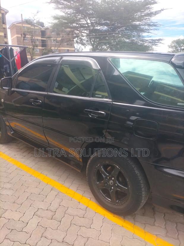 Toyota Harrier 2000 Black