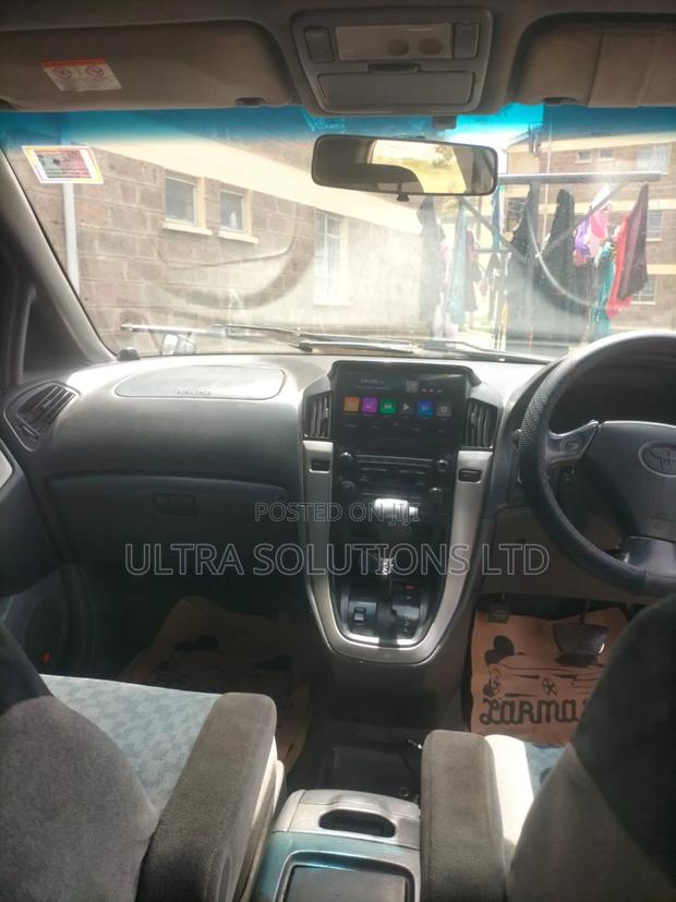 Toyota Harrier 2000 Black