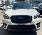 Subaru Forester 2018 White for sale